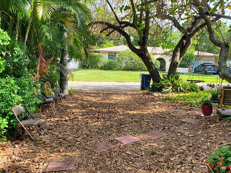 1653 Bravo Dr — Photo 30