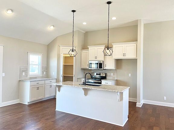 4th image of 1501 N 162nd Cir