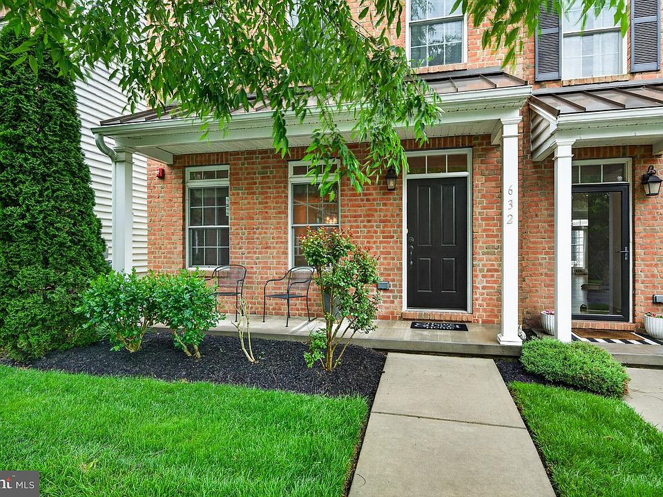 1st image of 632 Magnolia Ct