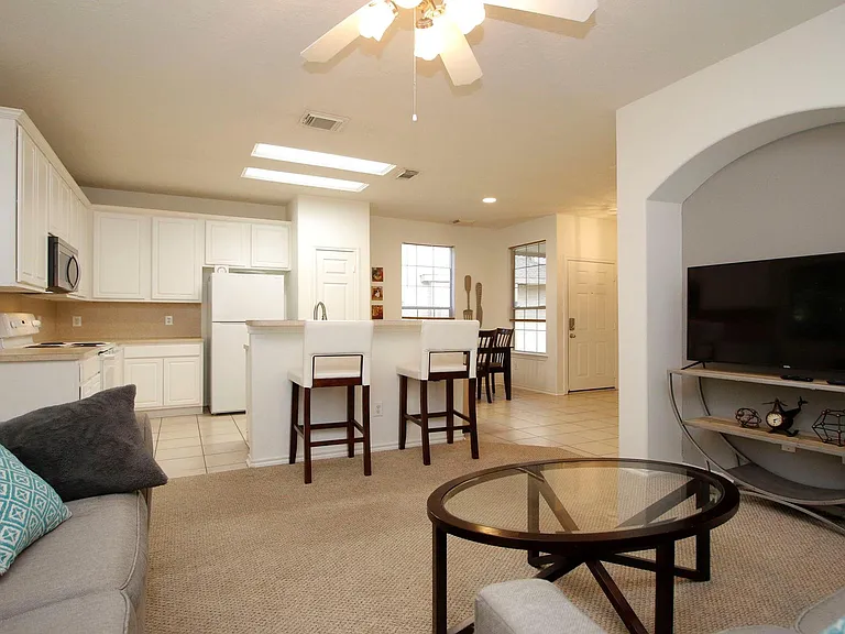 191 N Burberry Park Cir — Photo 14