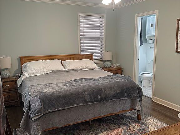 2nd image of 504 Willow St