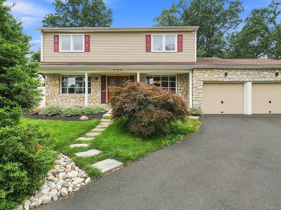 1st image of 244 Kirk Dr