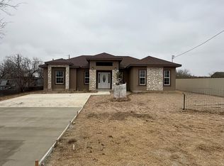69 Windmill Dr, Eagle Pass, TX 78852