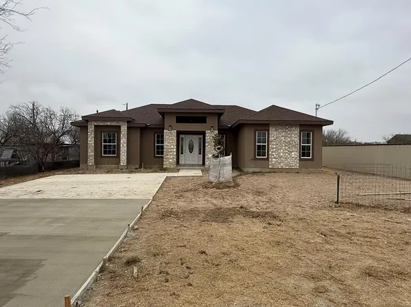 69 Windmill Dr, Eagle Pass, TX 78852