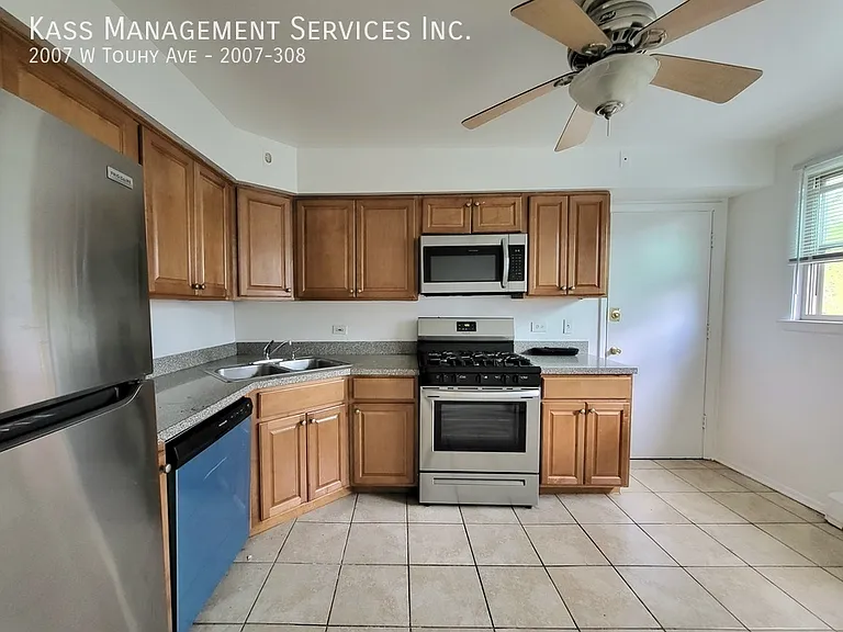 2007 W Touhy Ave #308 — Photo 2