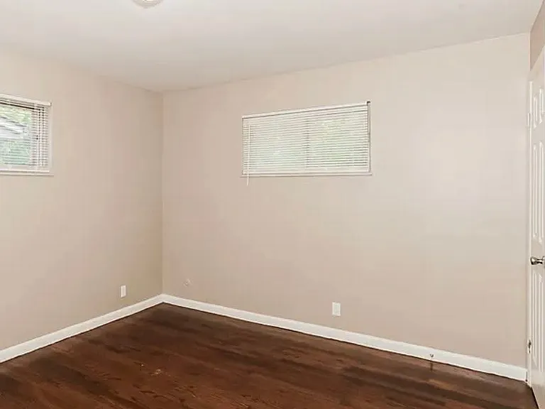 4333 Skylark Dr — Photo 2