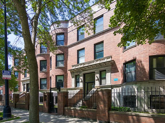 2nd image of 5856 S King Dr APT 1