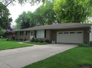 934 Carol Ave, Elgin, IL 60123