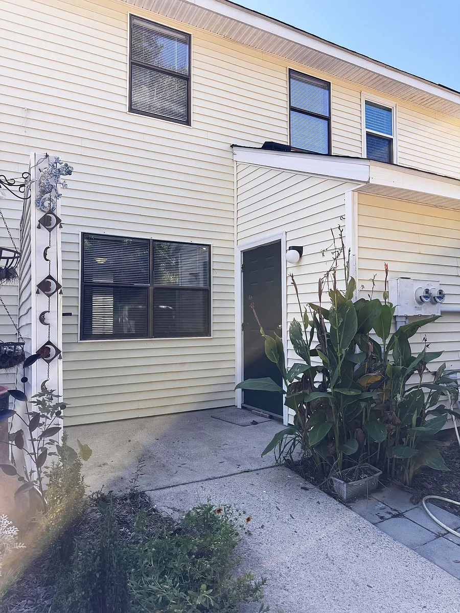 Building Photo - 1410 Dove Run Dr #B