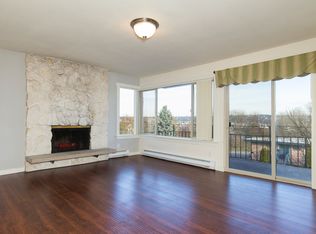 4245 27th Ave W APT 5, Seattle, WA 98199