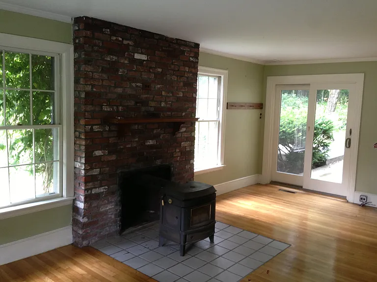 12 Bicentennial Dr — Photo 3