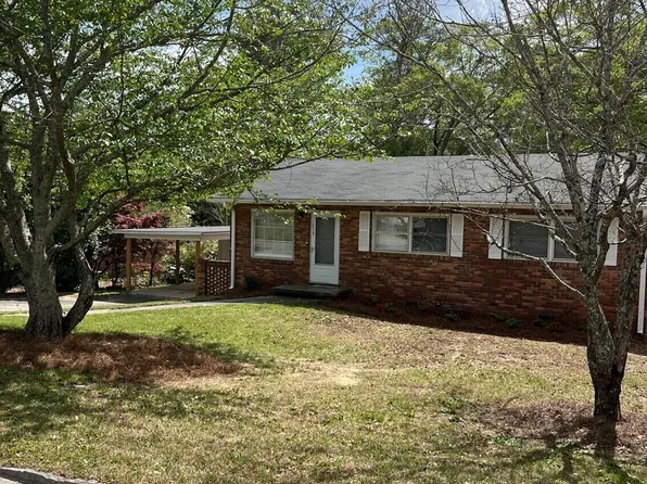 1079 Pine St NE, Conyers, GA 30012