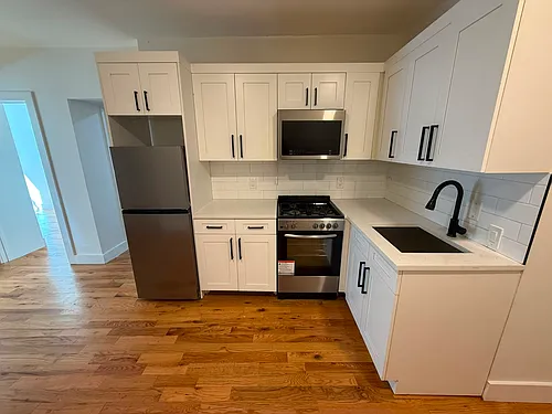 2521 West St #12E Photo 1