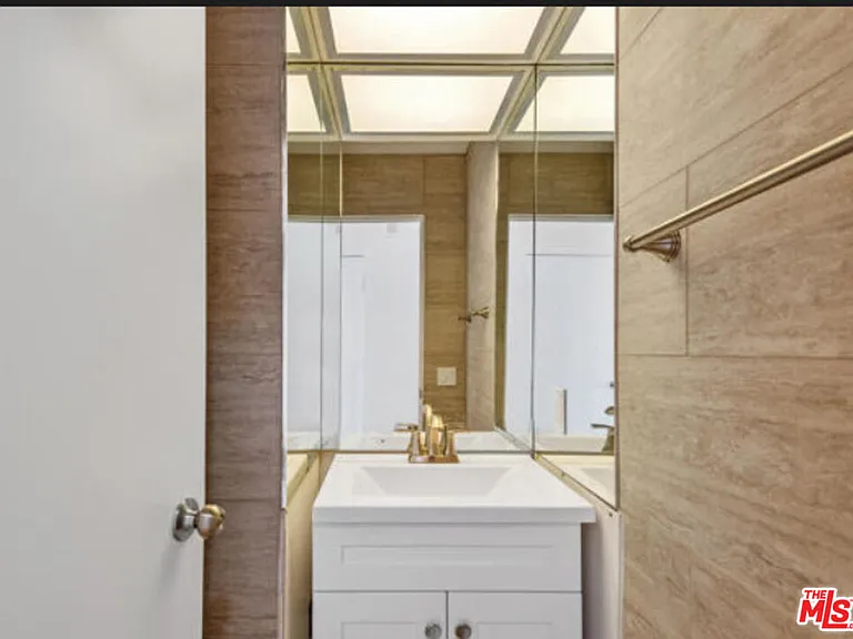 6798 Las Olas Way — Photo 11