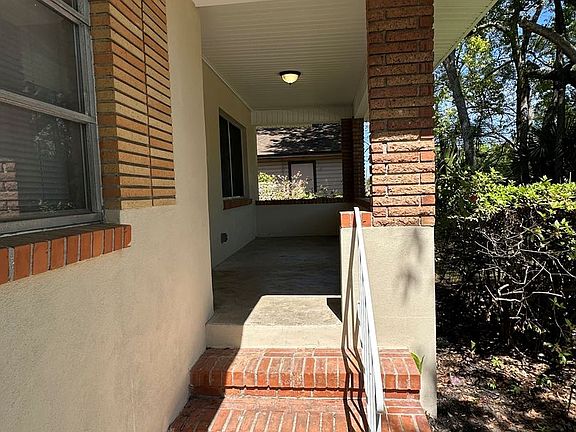 4th image of 3716 N Davis St