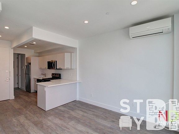 2nd image of 1010 Fulton St #2A