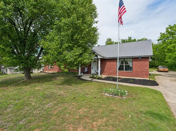 1650 N 1st St, Harrah, OK 73045