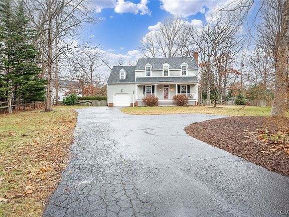 3rd image of 9716 Dove Hollow Ln