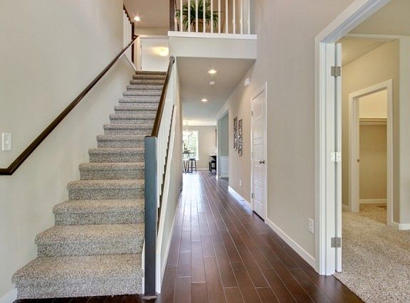 3rd image of 5510 N Seaview St