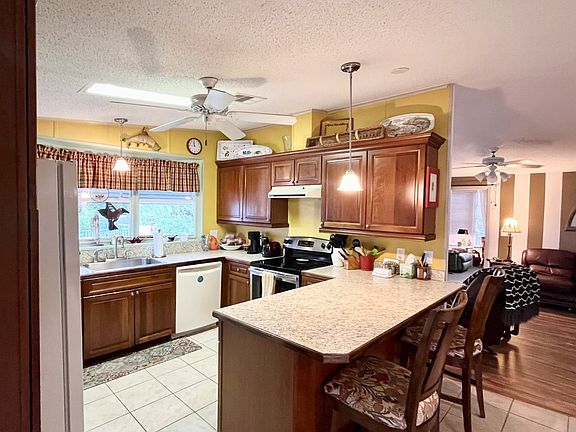 3rd image of 10511 Lake Loop Rd #36M