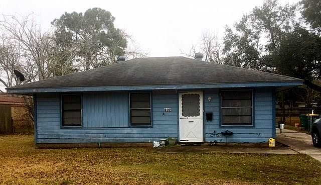 1st image of 407 Bluebonnet Dr