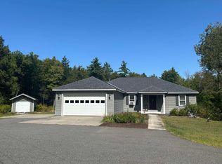 430 Hucklehill Rd, Vernon, VT 05354