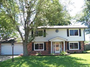 547 Circle Dr, Fairmount, IN 46928
