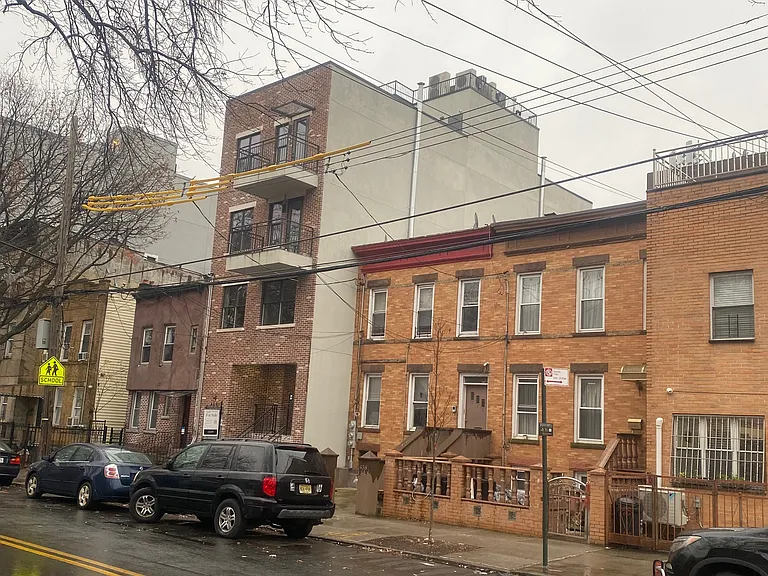 460 E New York Ave #2A — Photo 9