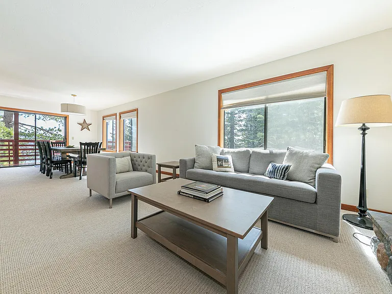 8954 Crest Dr — Photo 13