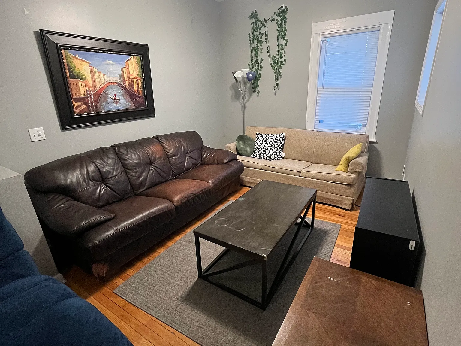 3 bed, 1100 sqft, $1,900 — Photo 2