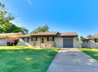 620 SW 1st St, Moore, OK 73160