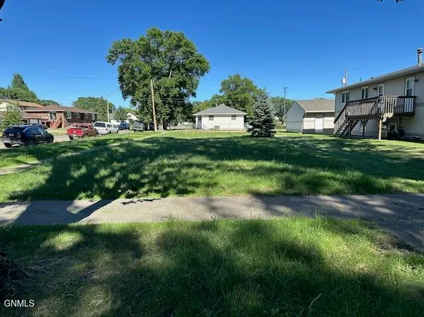 1201 E Thayer Ave, Bismarck, ND 58501