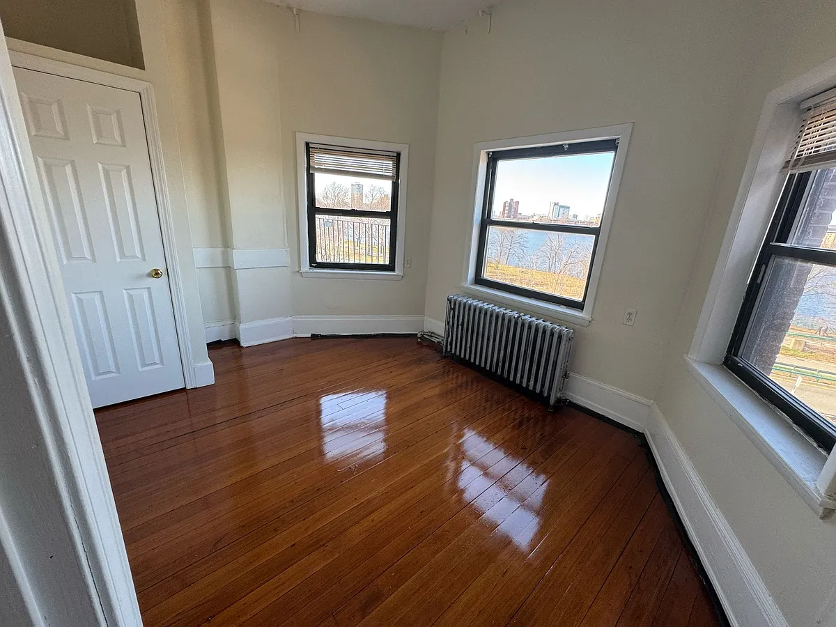 Building Photo - 41 Bay State Rd #5F