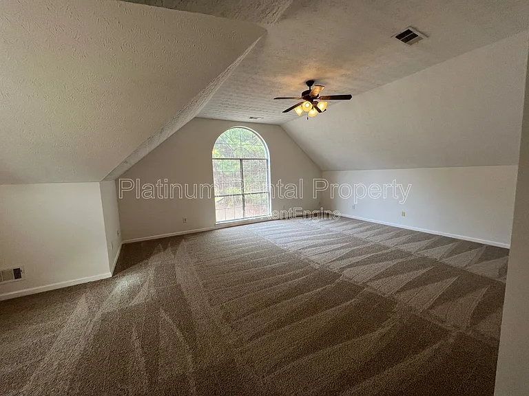 4093 Laurel Bend Ct — Photo 36