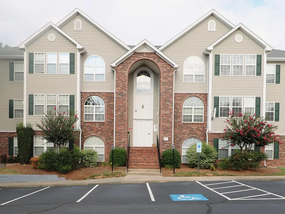 823 Scholastic Dr #823