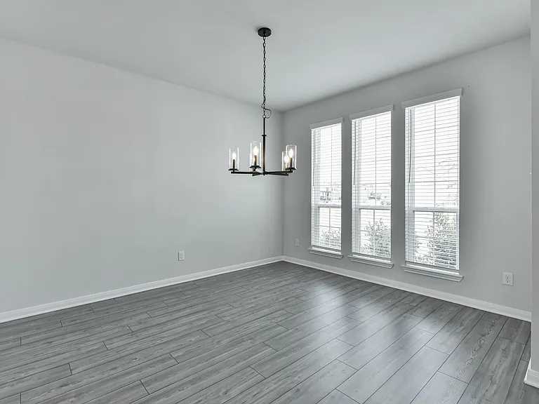 6306 Golden Gate Dr — Photo 8