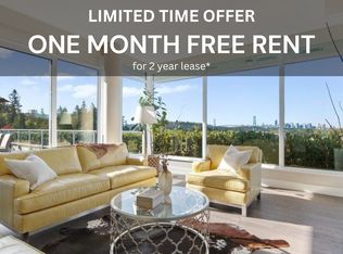 918 Keith Rd #502, West Vancouver, BC V7T 1M3
