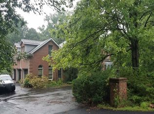 12840 Dunvegan Dr, Clifton, VA 20124