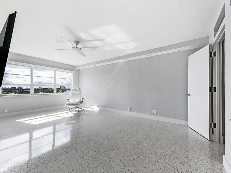 340 Sunset Dr #1211 — Photo 7