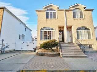 146 Camden Ave, Staten Island, NY 10309