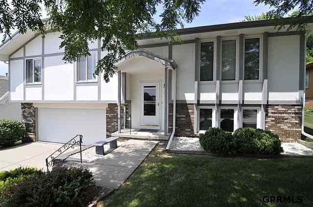 1st image of 4938 Copper Hill Dr