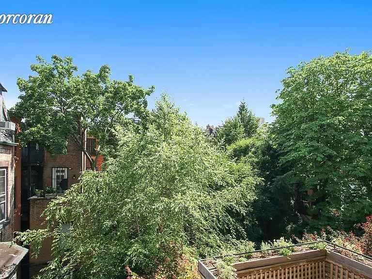 58 Perry St #3RW — Photo 4