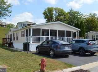 98 Broadwing Dr, Hanover, PA 17331