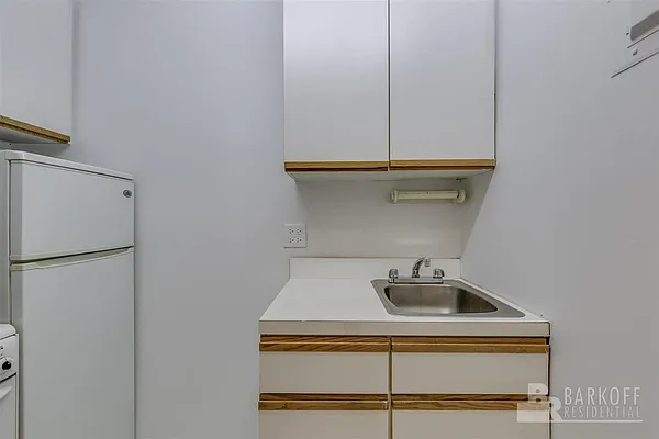 Sold by Barkoff Residential  | media 6