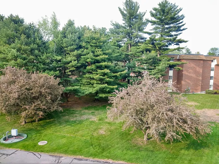 757 Main St #32 — Photo 16