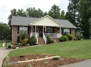 2476 Wilderness Ln, Lenoir, NC 28645