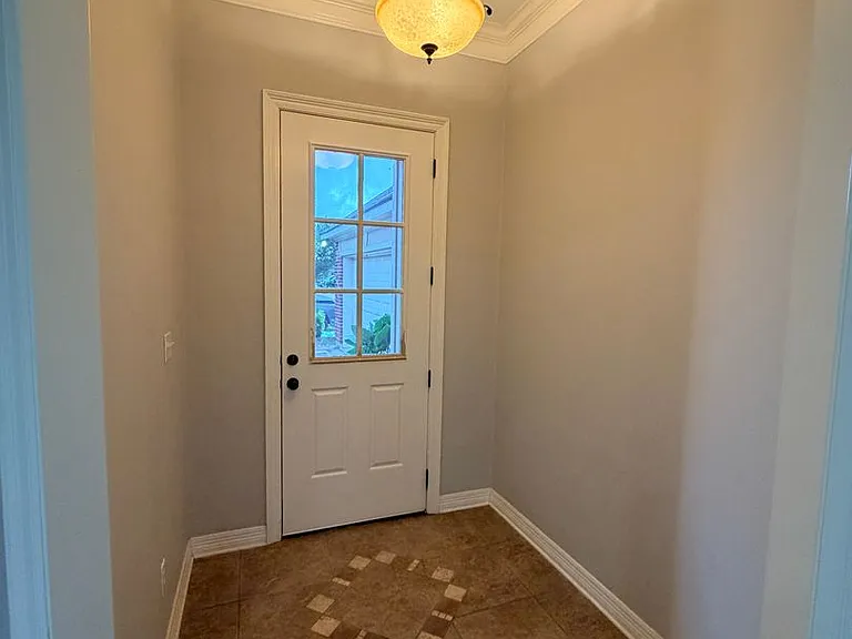 530 Antietam Dr — Photo 4
