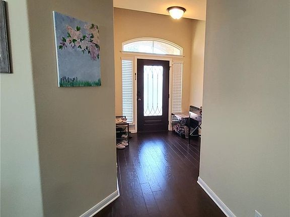 3rd image of 1811 Slate Creek Dr