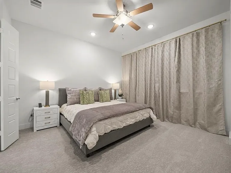 8045 Cornelius Dr — Photo 8