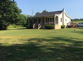 1135 Lee Brown Rd, Bon Aqua, TN 37025